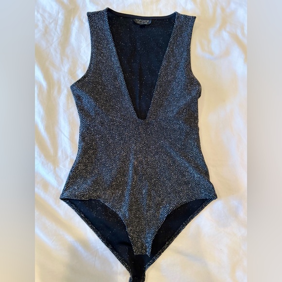 Topshop Metallic Plunge Bodysuit - Picture 4 of 4
